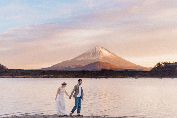 post wedding Mount Fuji photos