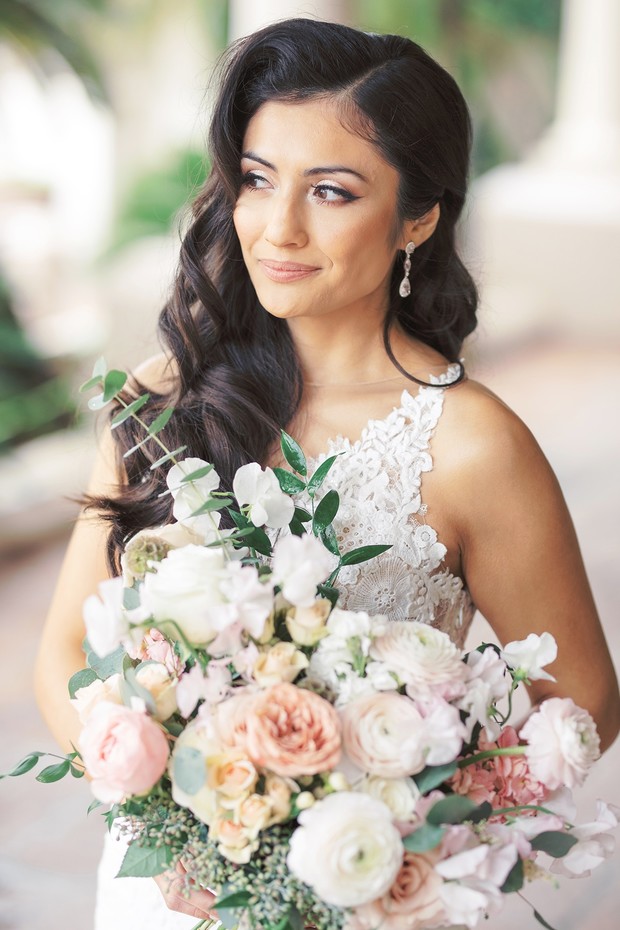 blush and neutral bridal bouquet