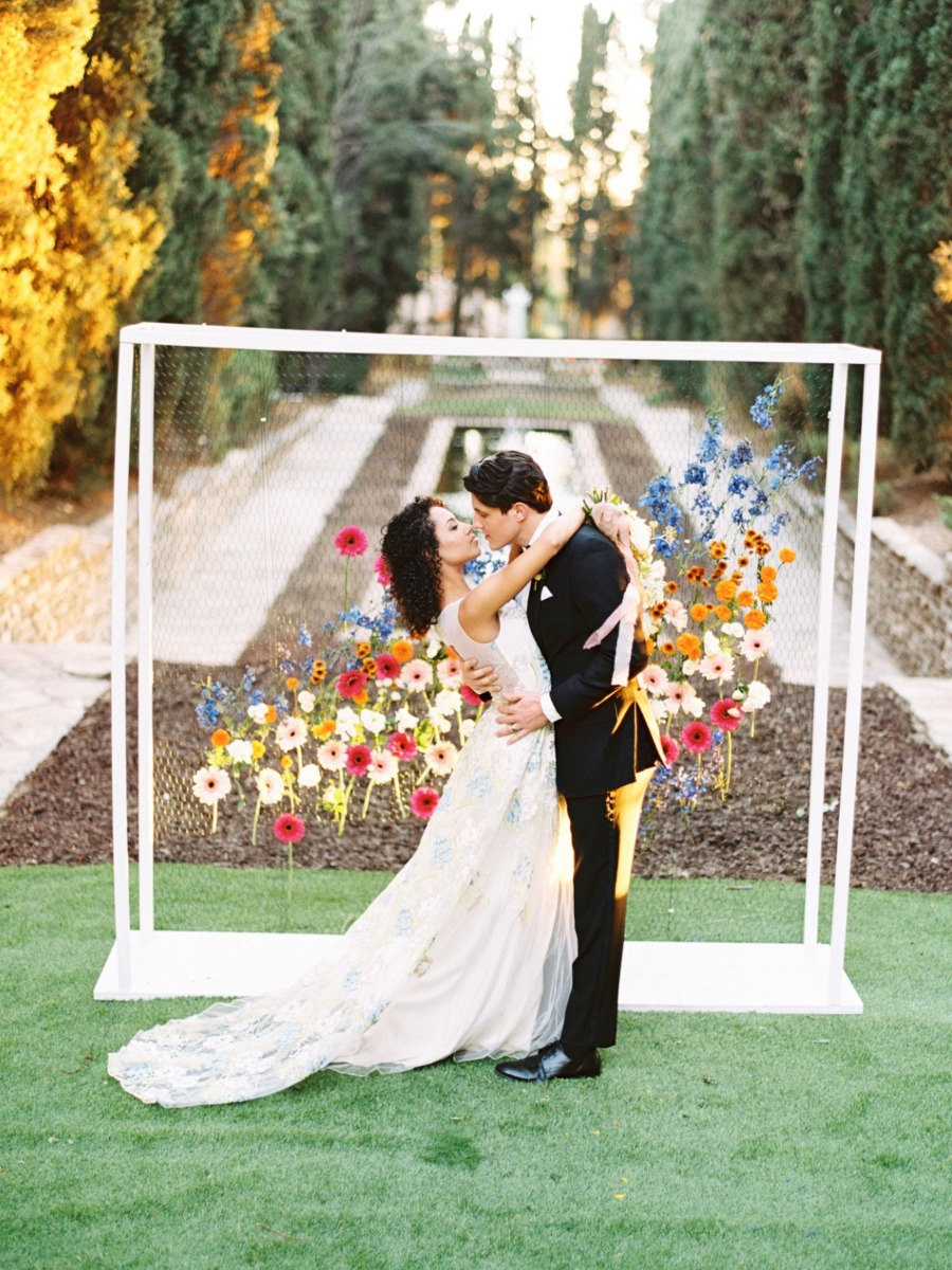 How to Have a Beautiful Spring Wedding at a Villa