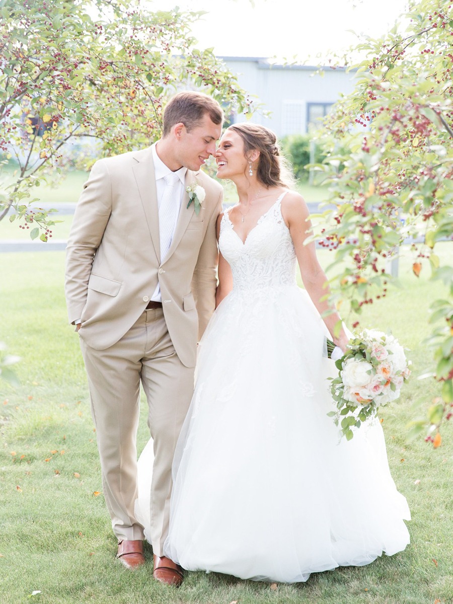 The Perfect All White Midwest Summer Wedding