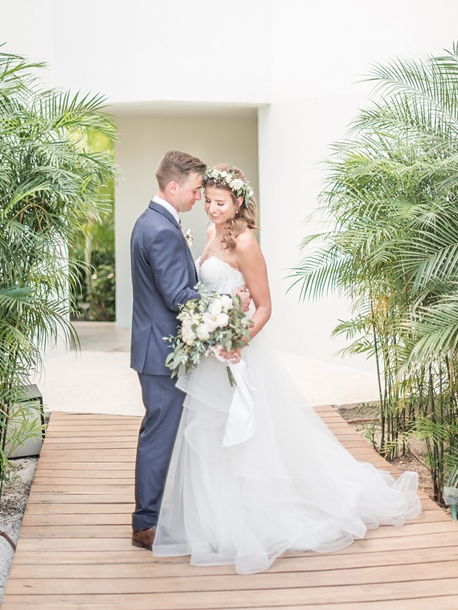 This White and Gold Wedding In Mexico Is Daydream Material