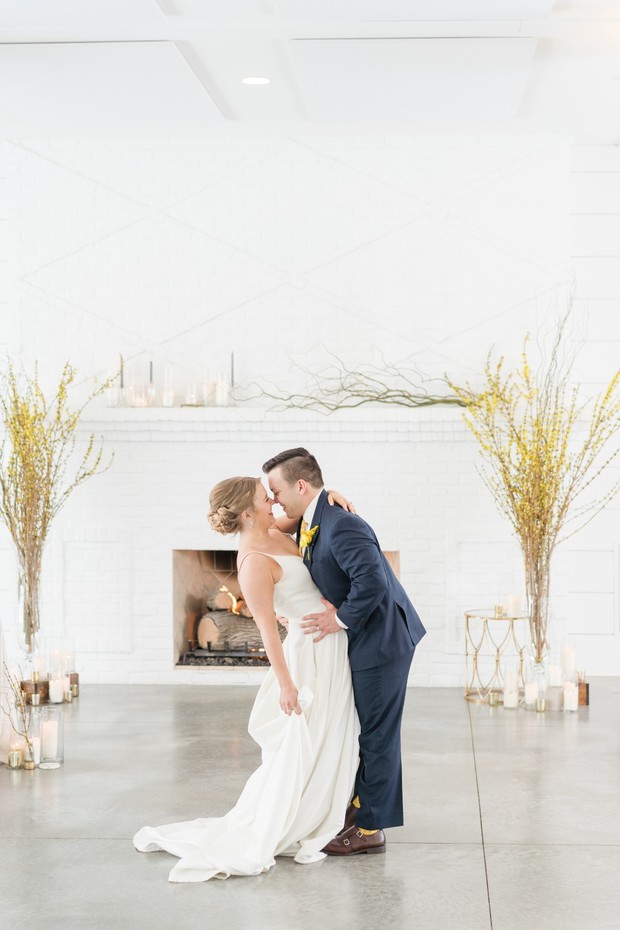 modern winter wedding with pops of yellow