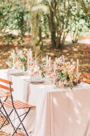 summer floral reception table