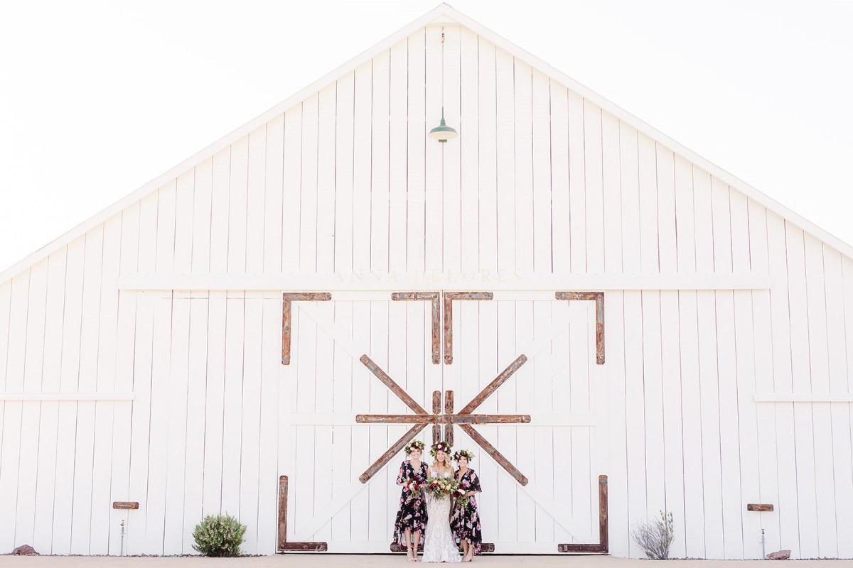anna-delores-photography_white-barn-edna