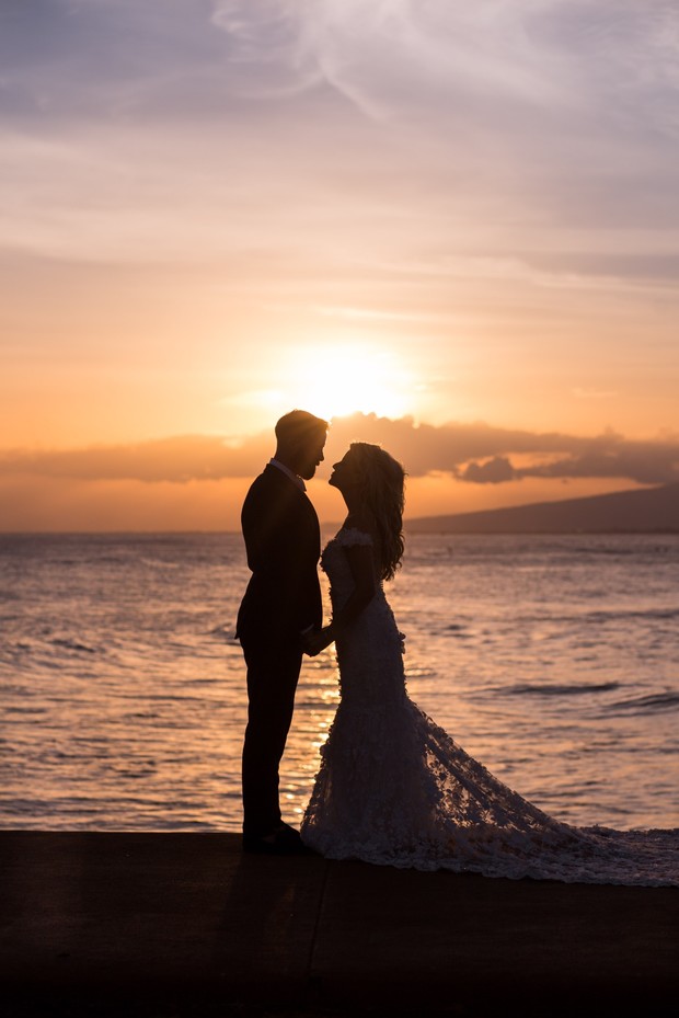 Hawaiian sunset wedding photo