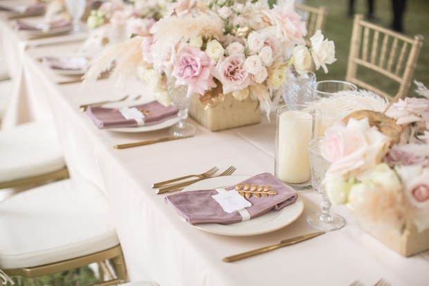 pink and gold wedding table decor