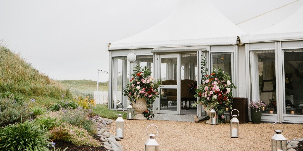 A Romantic Destination Wedding in Ireland With the Cutest Love Story