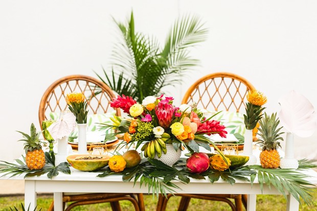 tropical sweetheart table