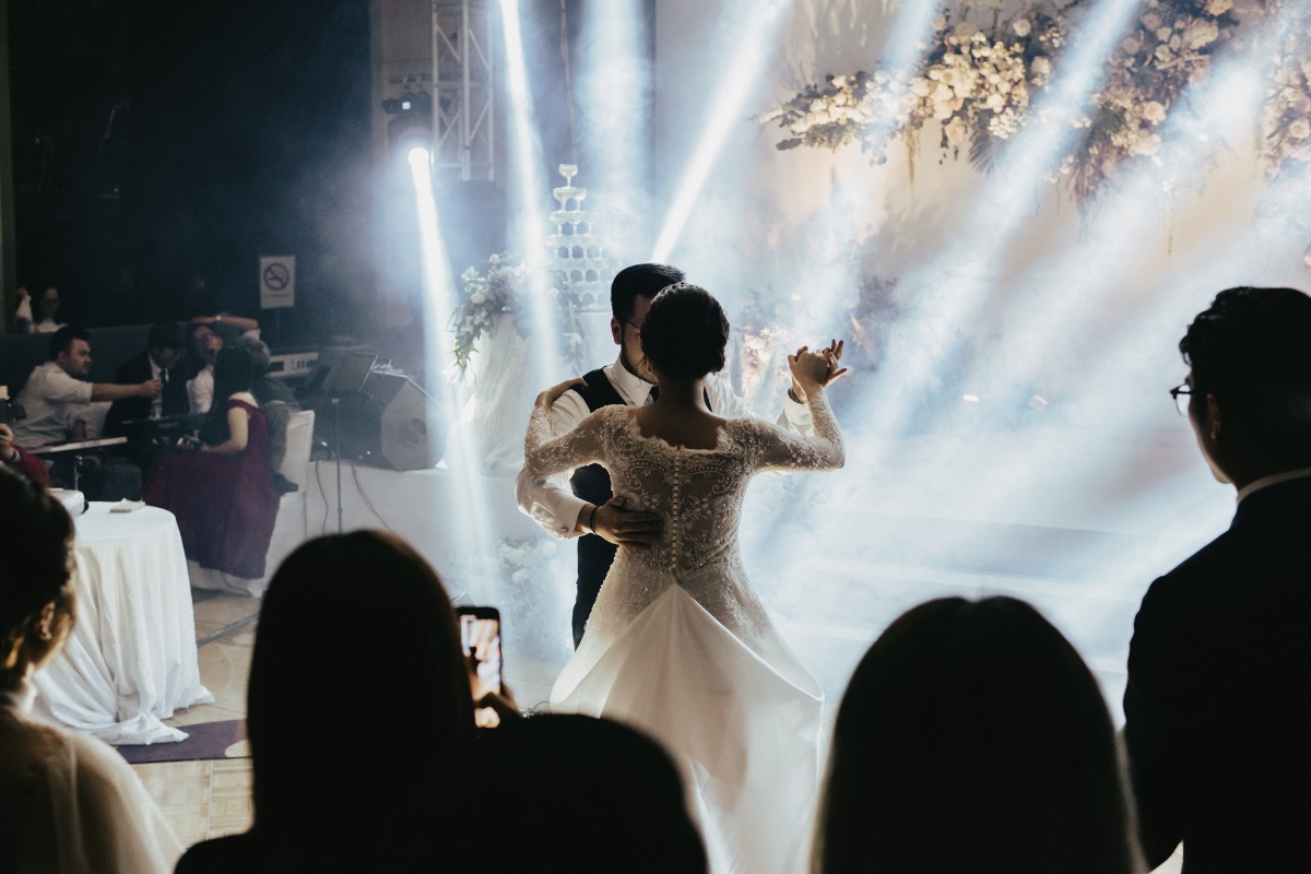 jwmarriott-ha-noi-intimate-wedding-of-tr