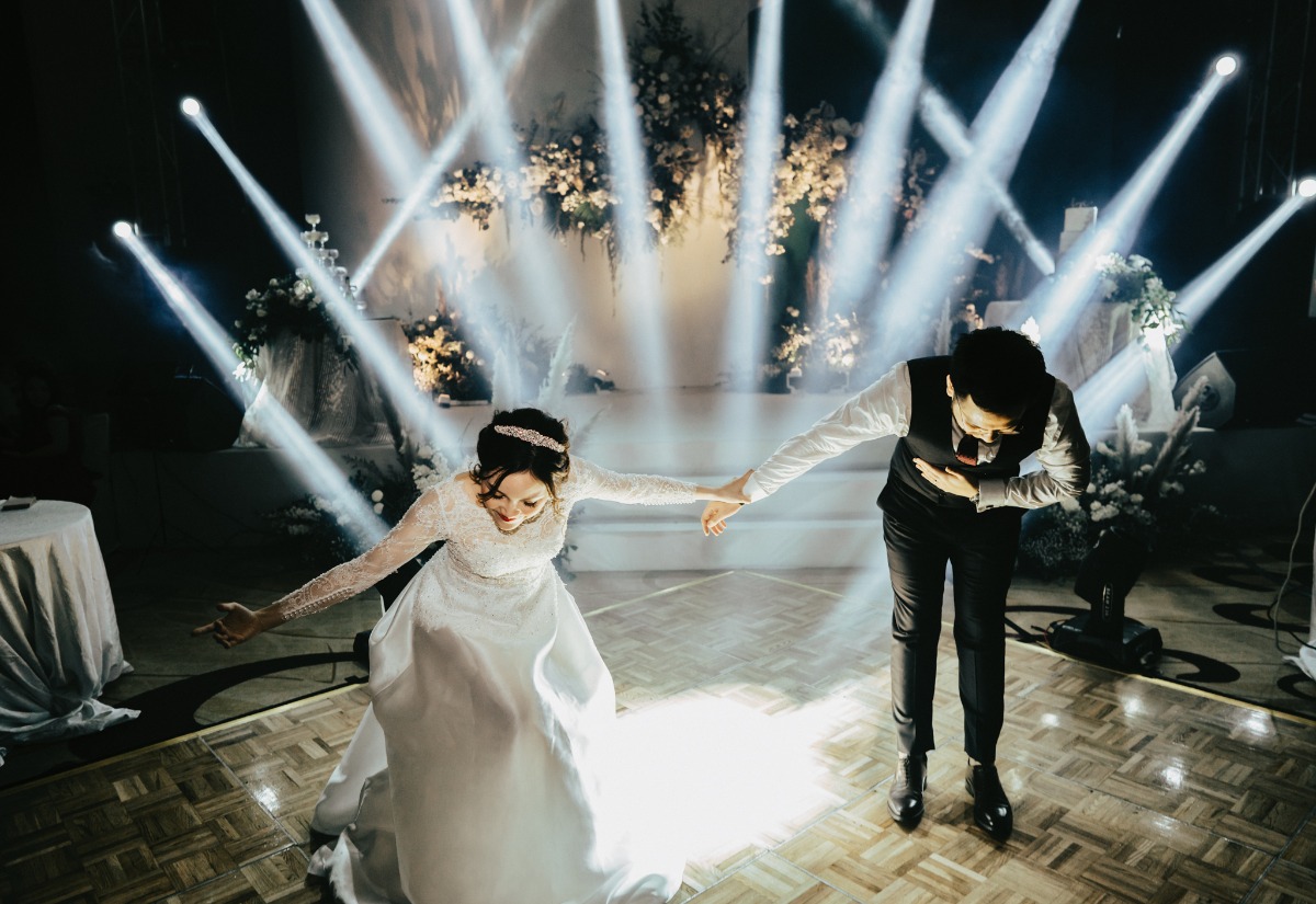 jwmarriott-ha-noi-intimate-wedding-of-tr