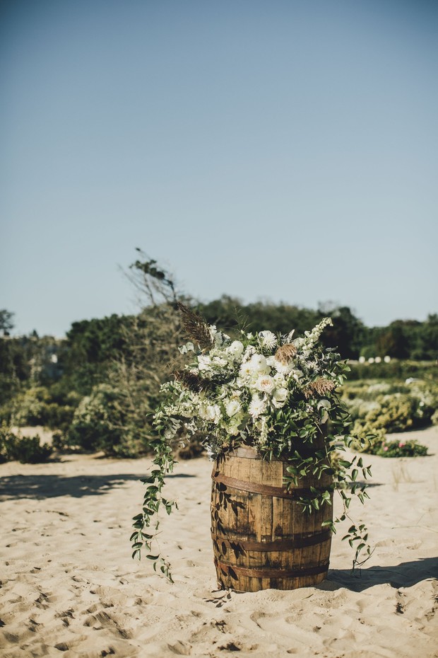 natural over grown style wedding floral decor