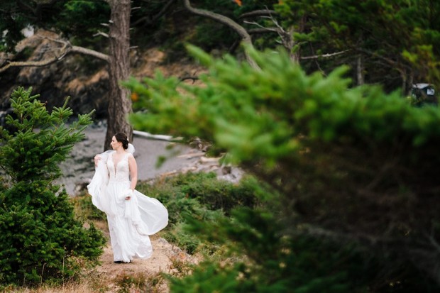 wedding photos in the forest