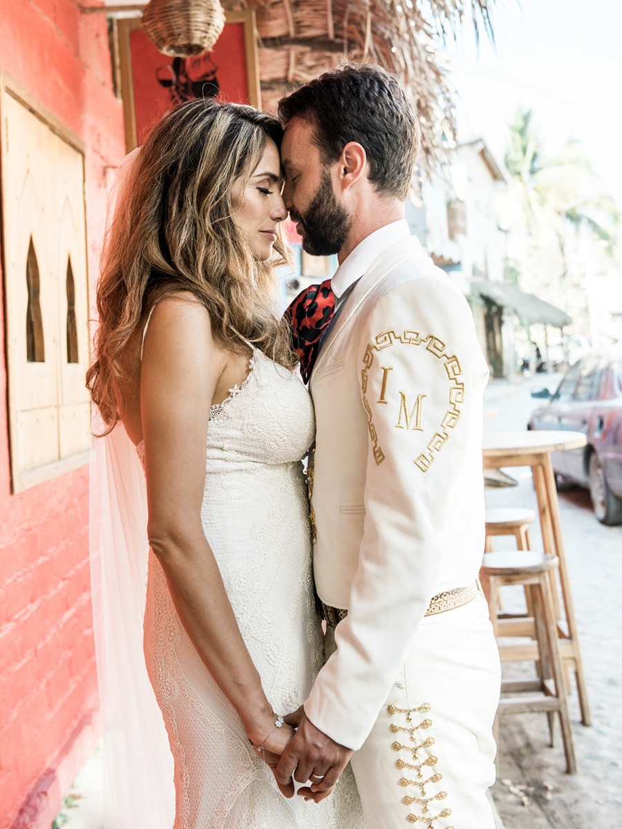 Love Knows No Language, Pink And White Mexico Wedding