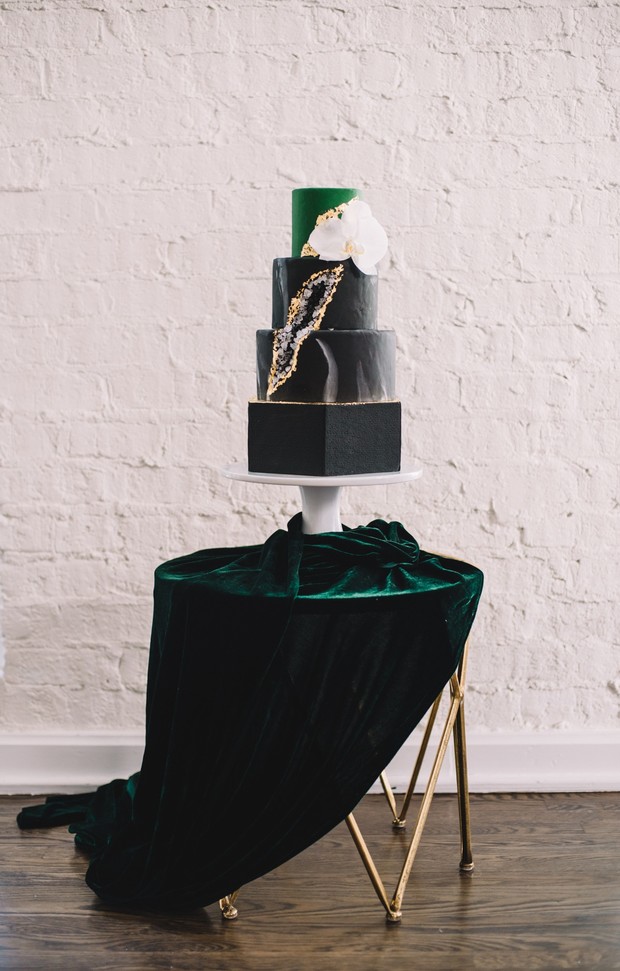 black gold and emerald green geode cake