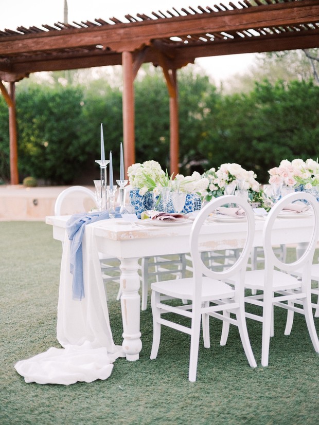 elegant white and blue wedding table decor