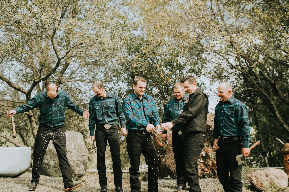 taylor-and-jason-groomsmen-and-bridesmai
