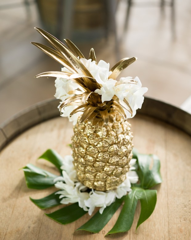 gold pineapple decor