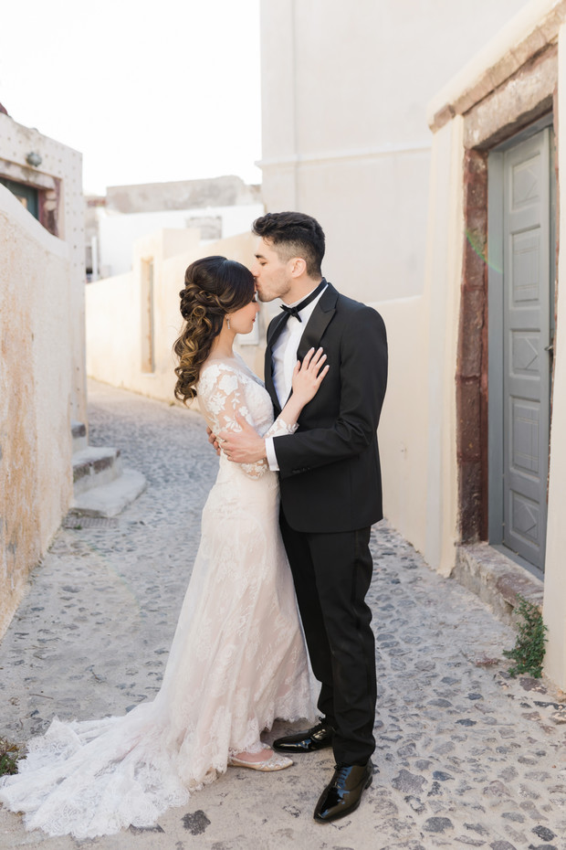 romantic elopement in Greece