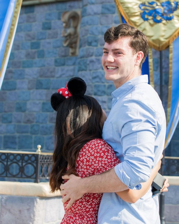 The Cutest Disney Proposals That Make All Of Us Believers