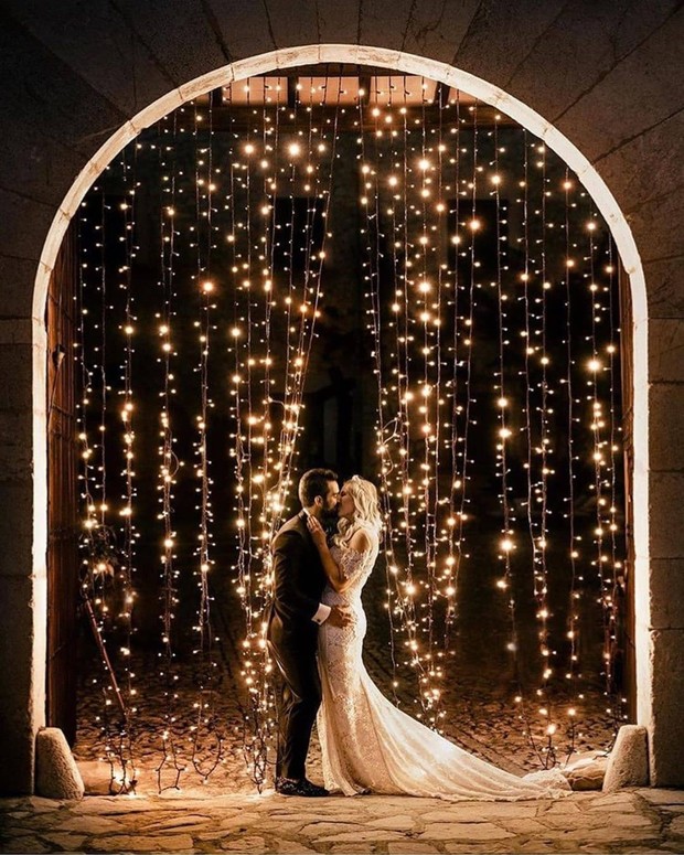 Epic Nighttime Wedding Looks to Have On Your Shot List
