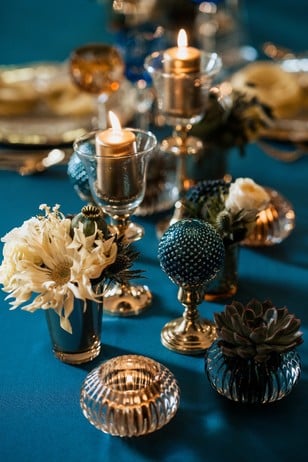 blue and gold opulent wedding table decor