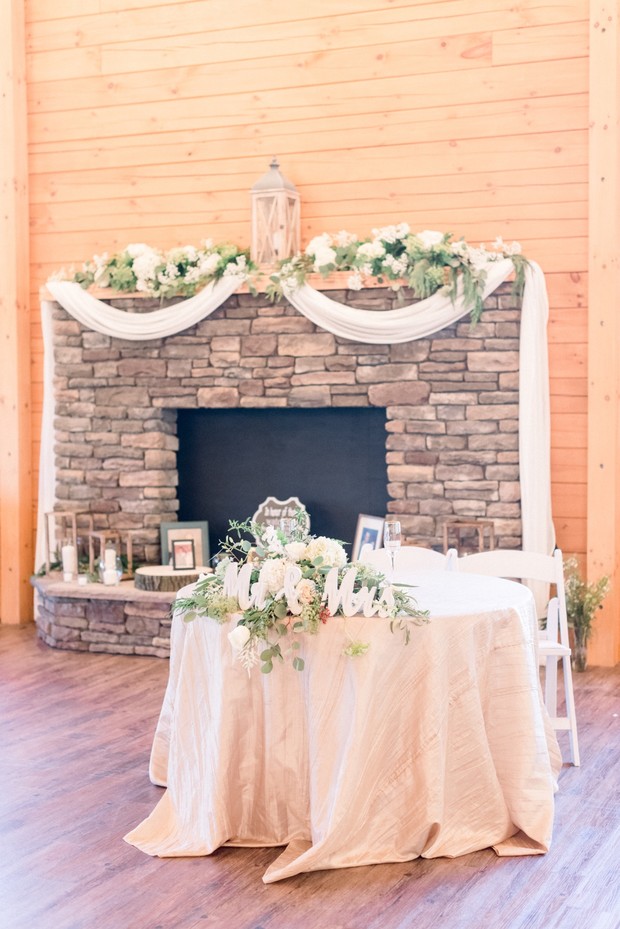 cute and cozy sweetheart table