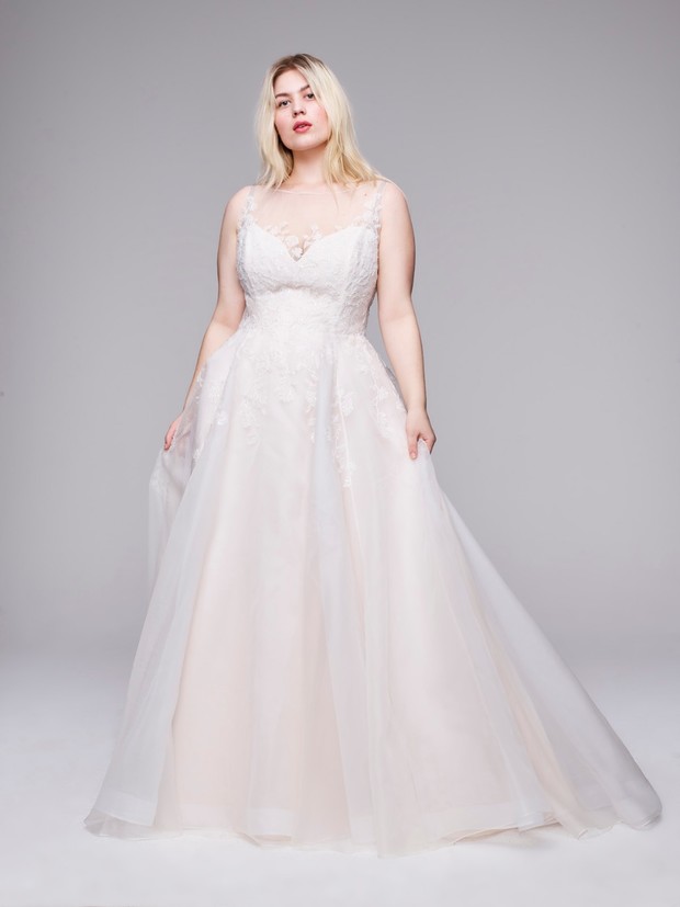 Anne Barge Eliminates Extra Size Fees For Curve Couture Collection