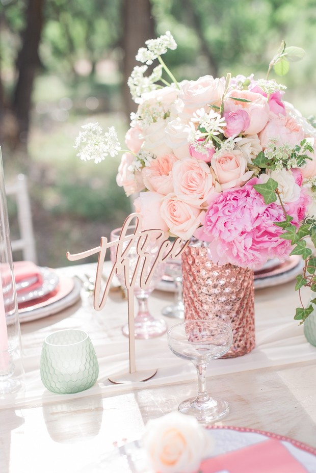 pink and blush wedding table decor