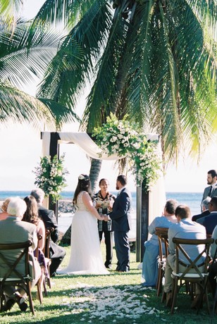 wedding ceremony on Maui