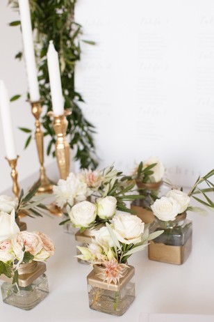 floral decor in gold white and blush