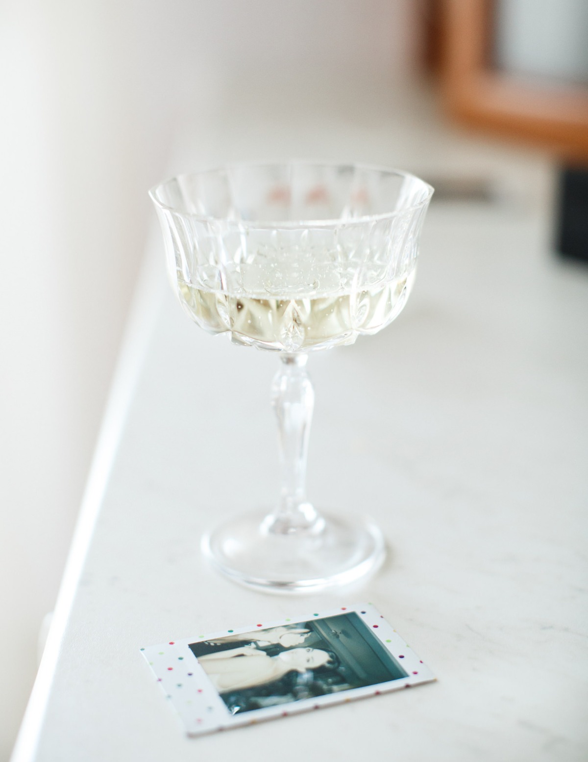 white-elegant-classy-romantic-wedding-th