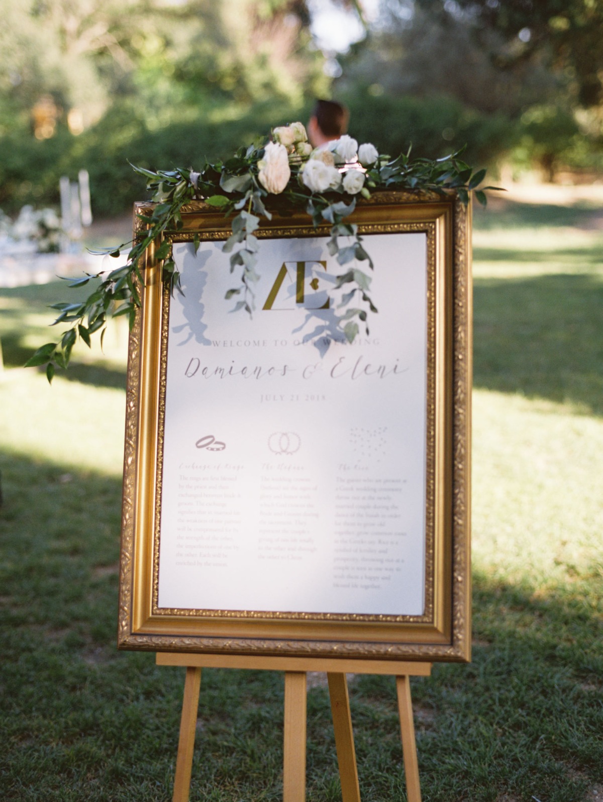 white-elegant-classy-romantic-wedding-th