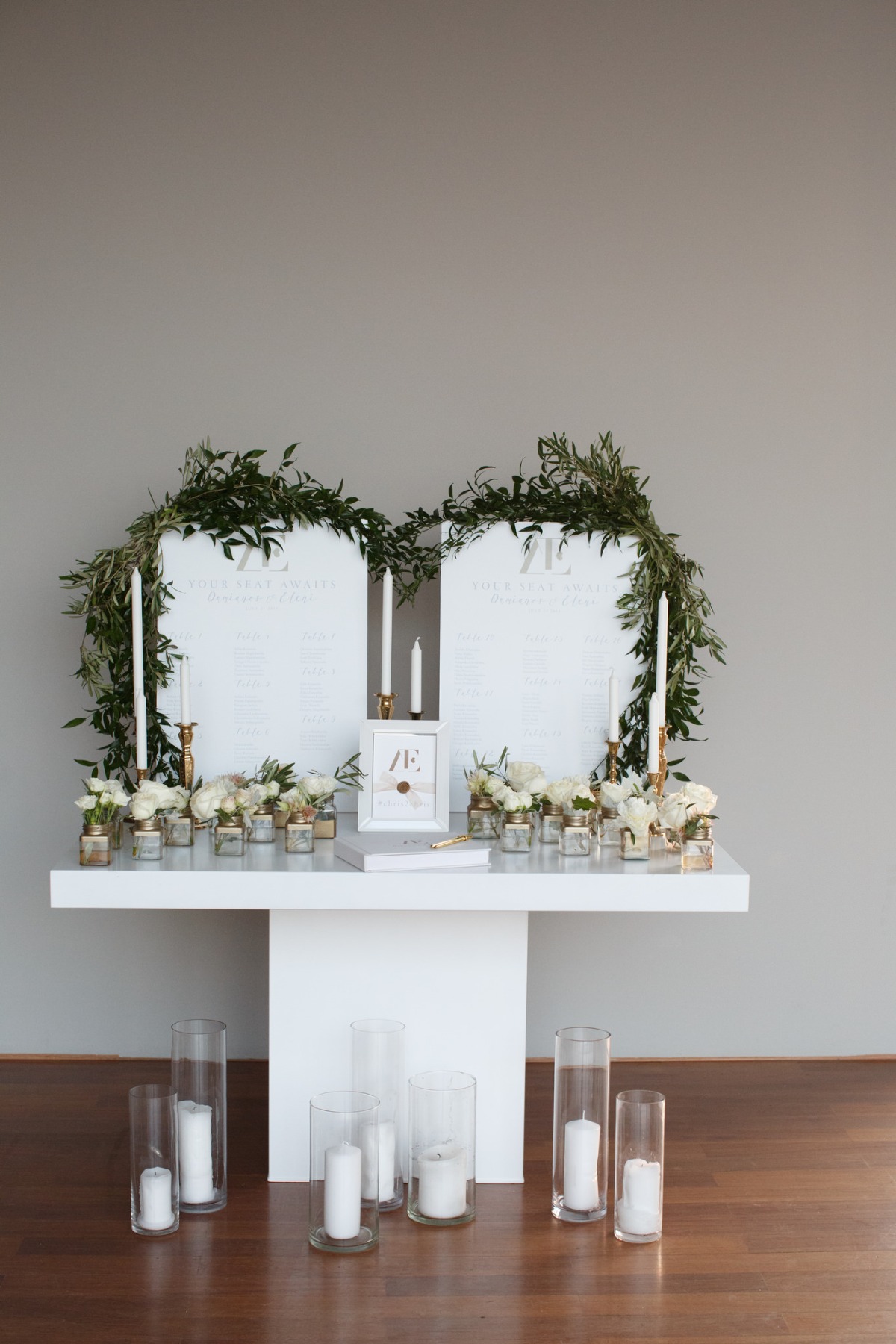 white-elegant-classy-romantic-wedding-th
