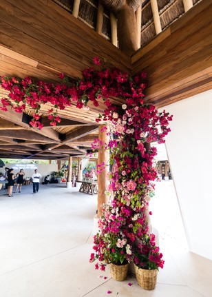 floral wedding decor in Mexico