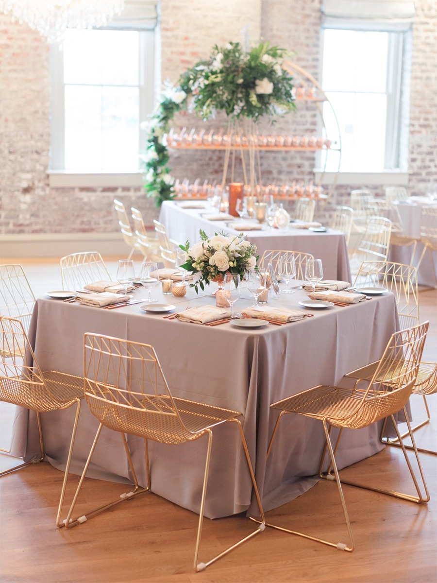 How To Have A Warm And Inviting Modern Wedding Day