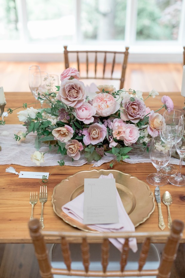 gold and pink wedding table decor