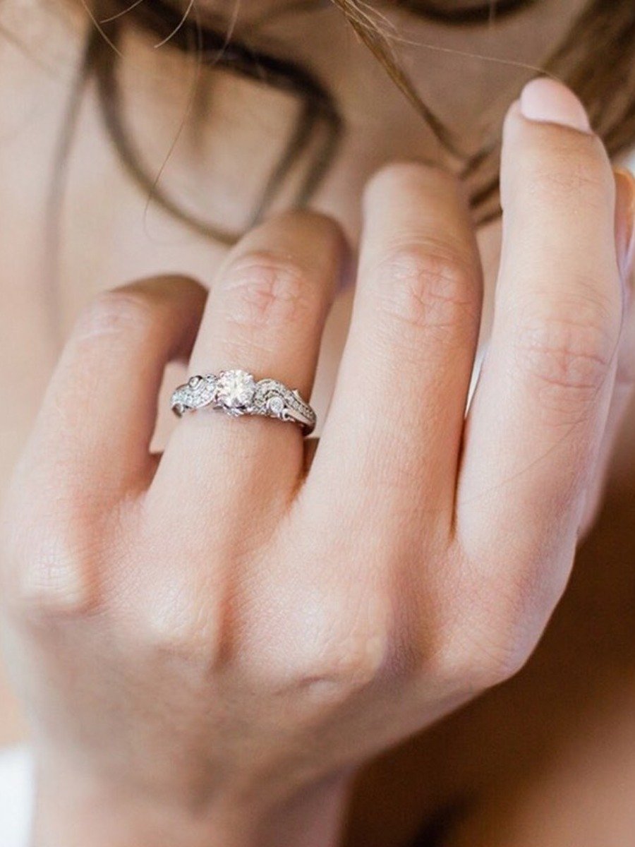 Why We Love a Vintage Engagement Ring