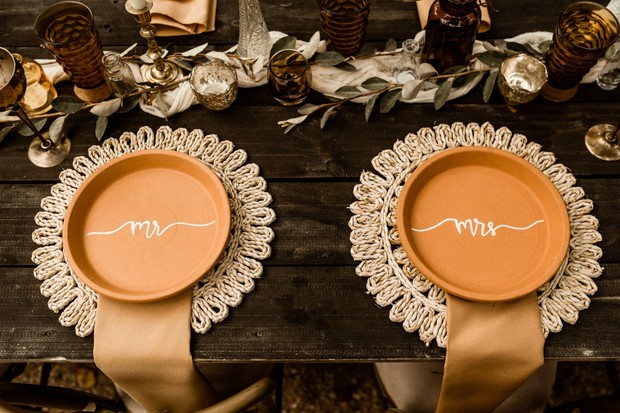 Mr and Mrs table setting