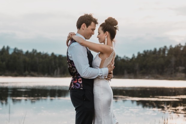 newlyweds wedding portrait