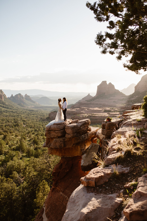 Adventurous elopement in Arizona