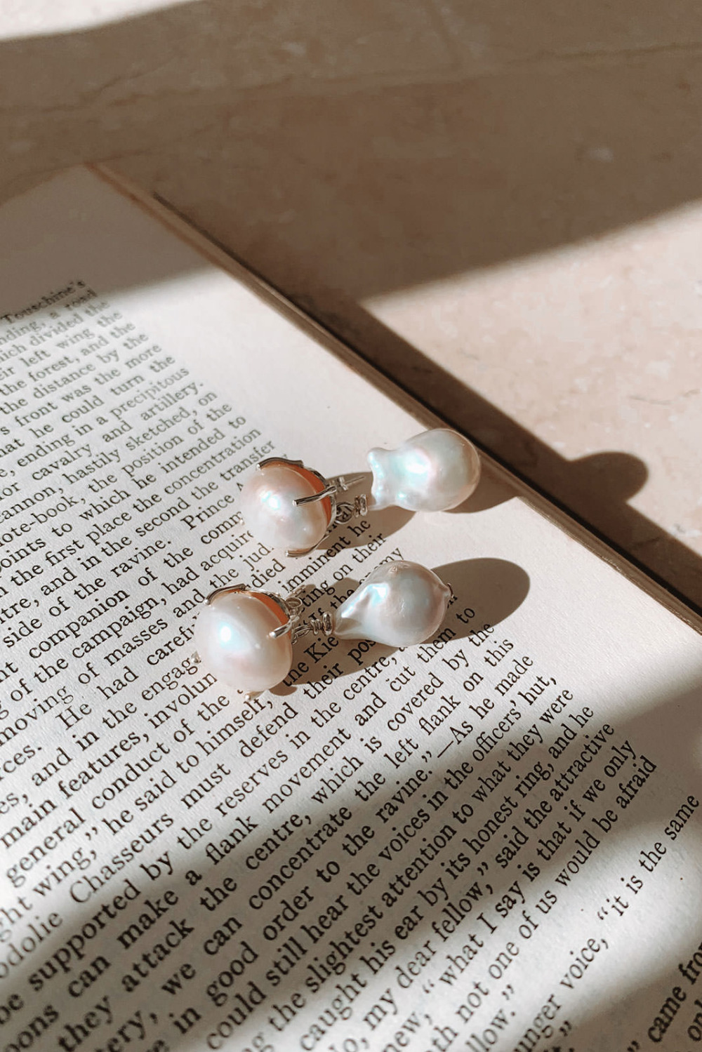 12 Carine Earrings
