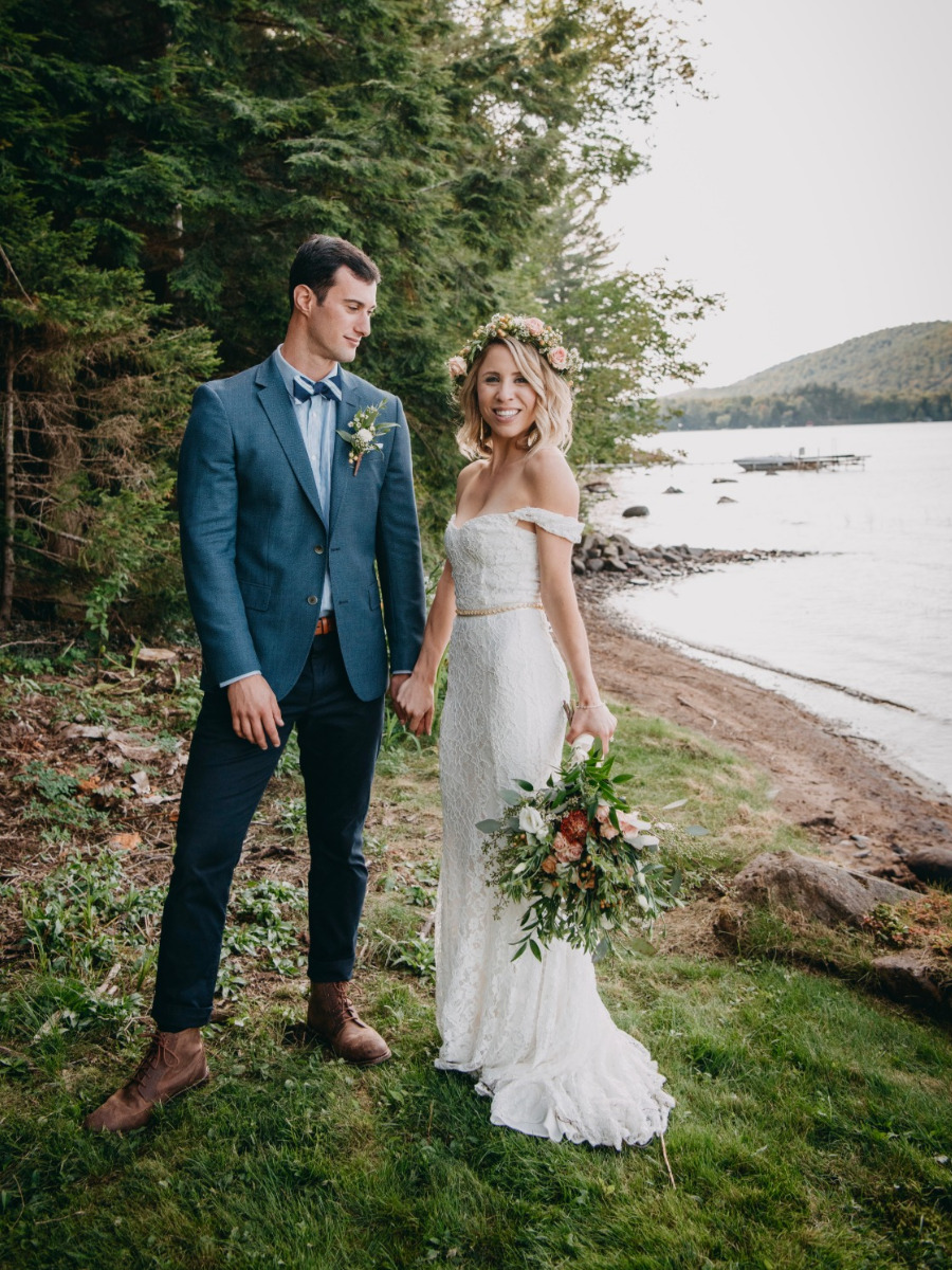 A Fabulous Weekend Wedding On A Lake