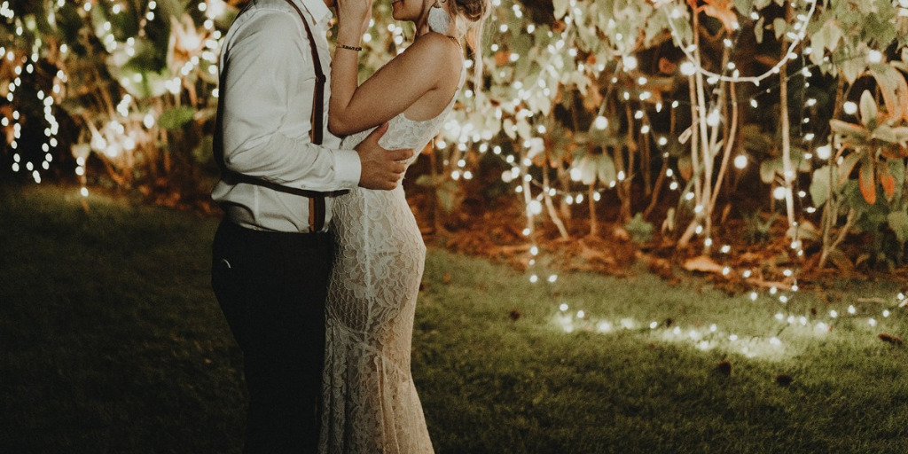 A Romantic Wedding Inspiration + Celebration in Hawaii