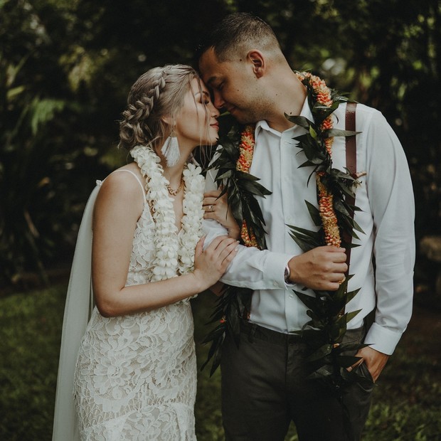 Modern Hawaiian wedding