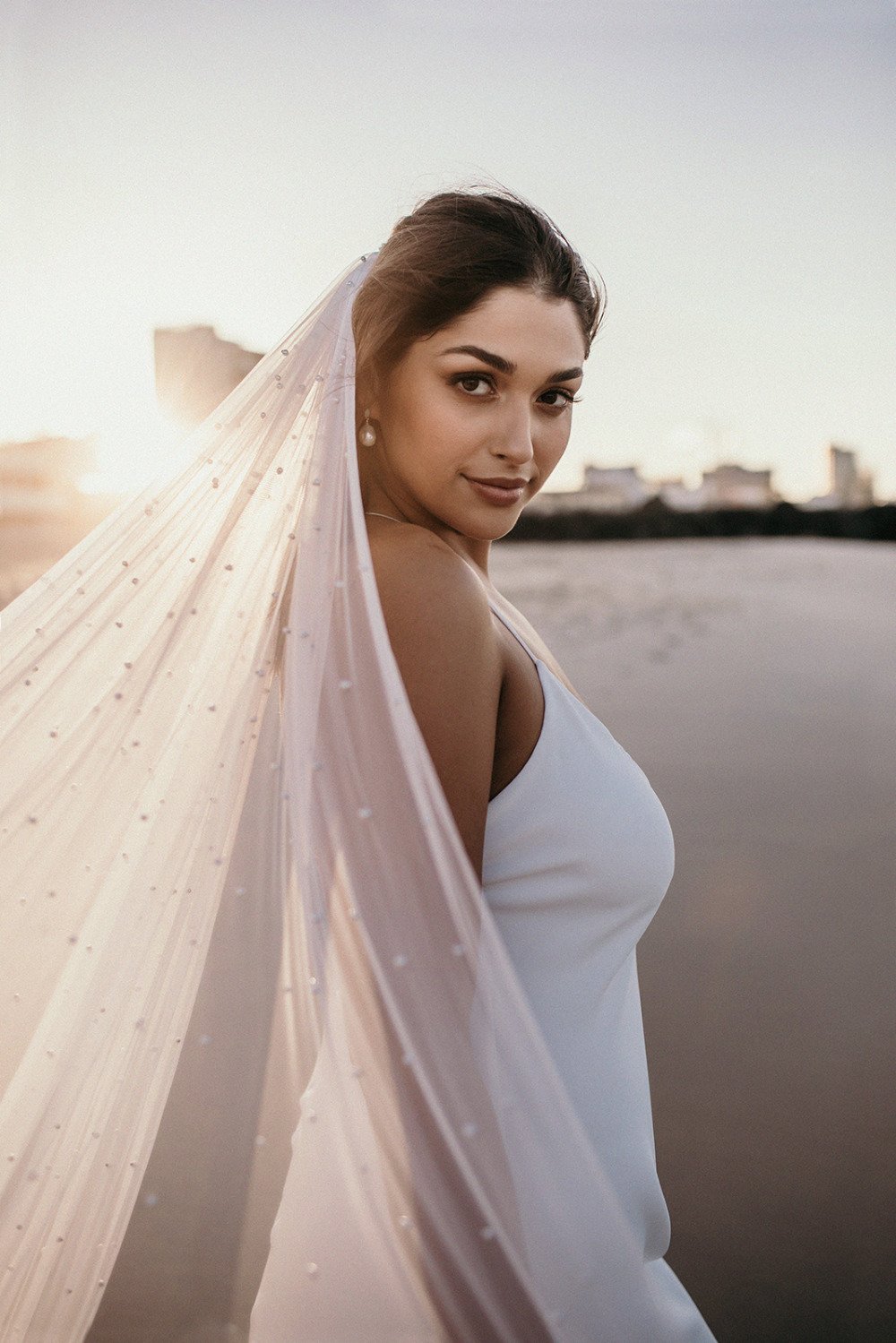 grace-loves-laceshopveils-and-hairpearly-long-veil