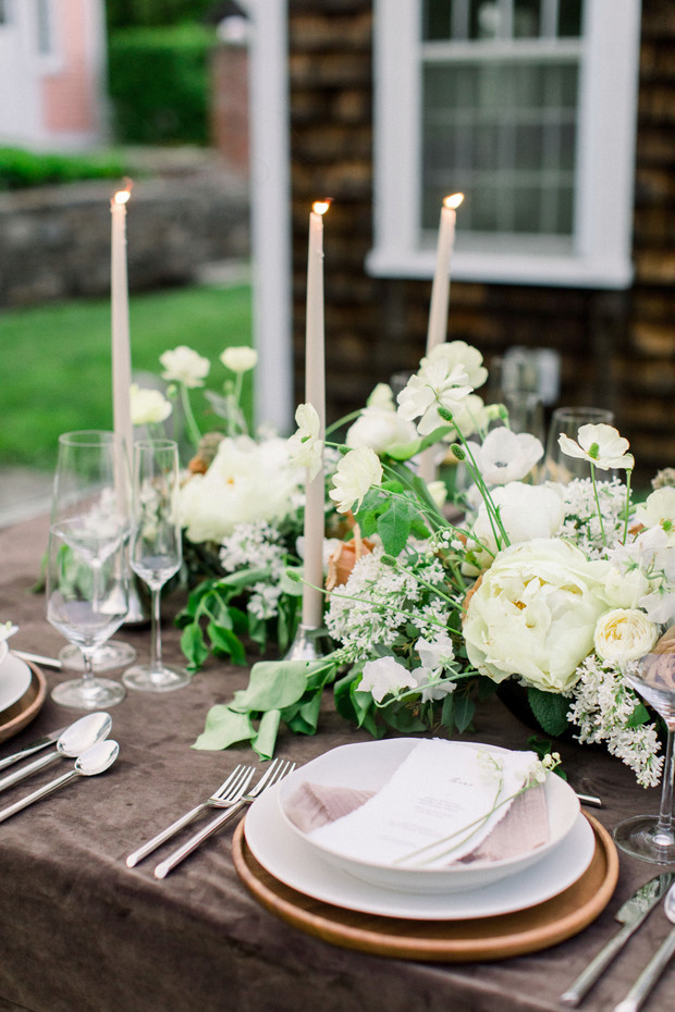 earthy color palette for your wedding table