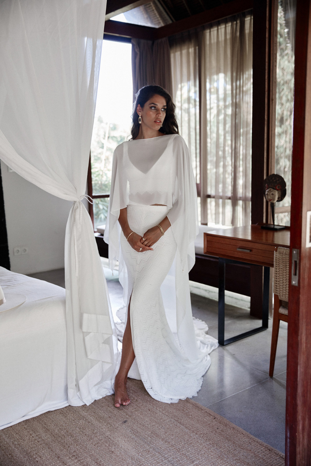 Mia_SylviaPoncho_LayneCollar_KWH_WildHearts20_Gret