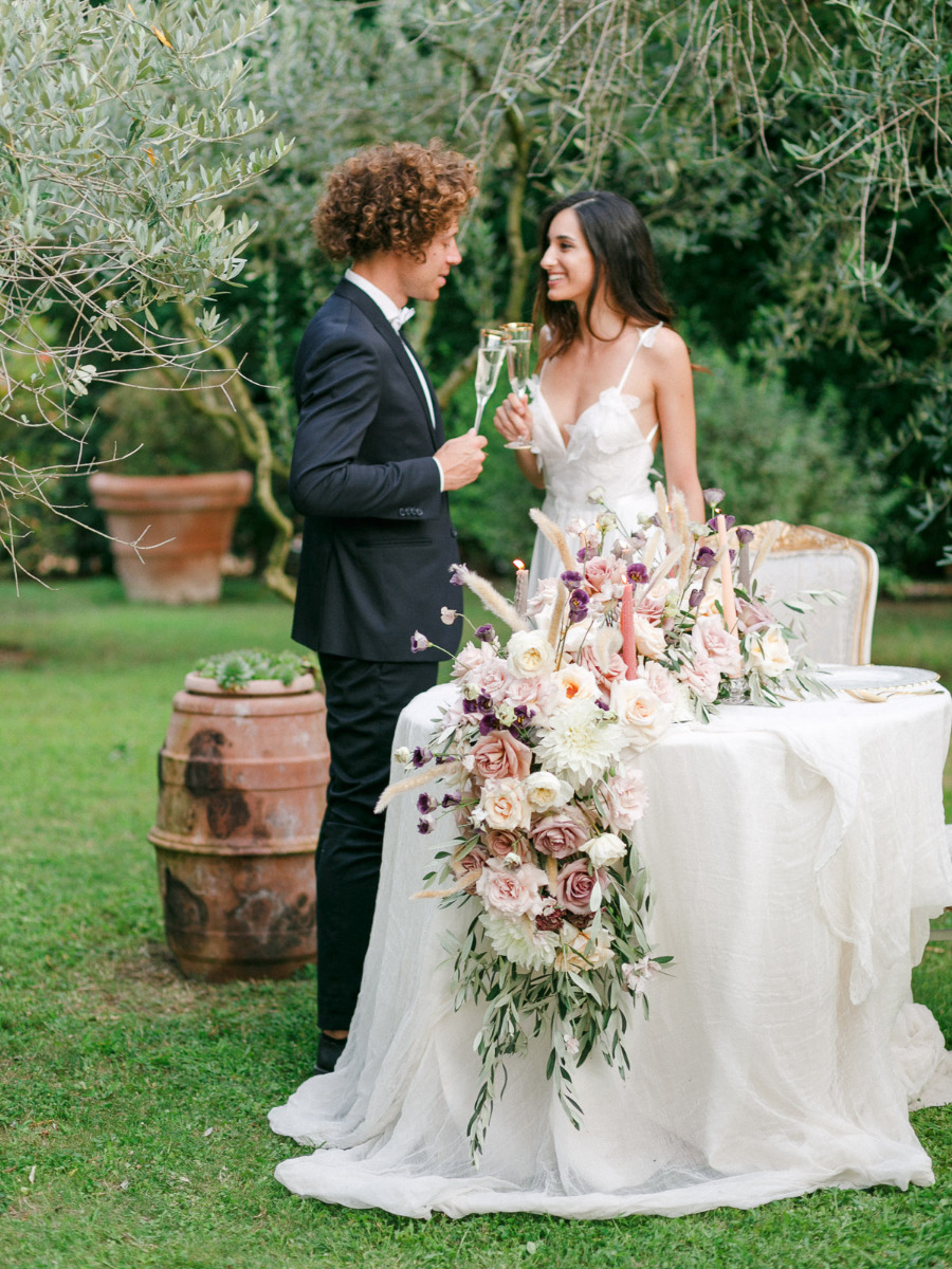 How to Style a Romantic Wedding in Tuscany