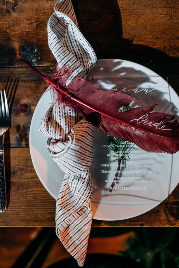 feather place setting wedding