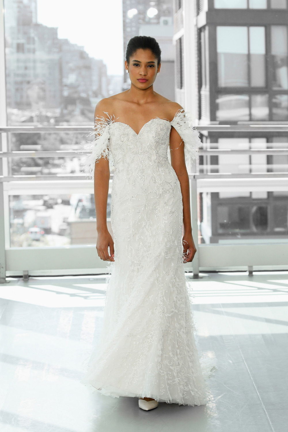 99127_Runway_FF_Lenox_Justin-Alexander-Signature